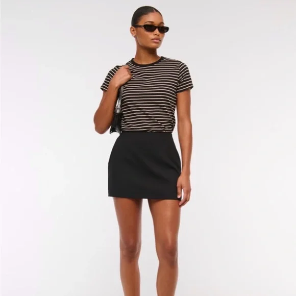 A&F Scarlett Curve Love Mini Skort - Picture 10 of 16